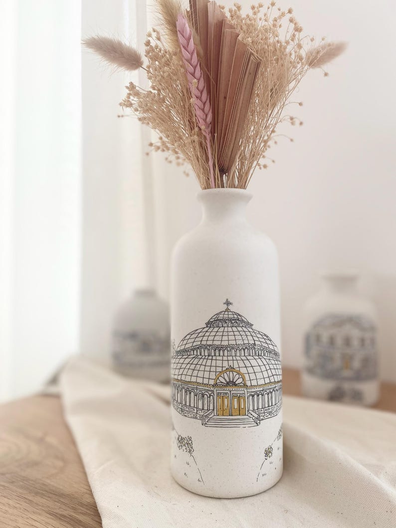 Custom Wedding Venue Vase - Hand Drawn Vase Made To Order - Ceramic Vase With Venue Illustration - Personalised Wedding Gift Bild 14