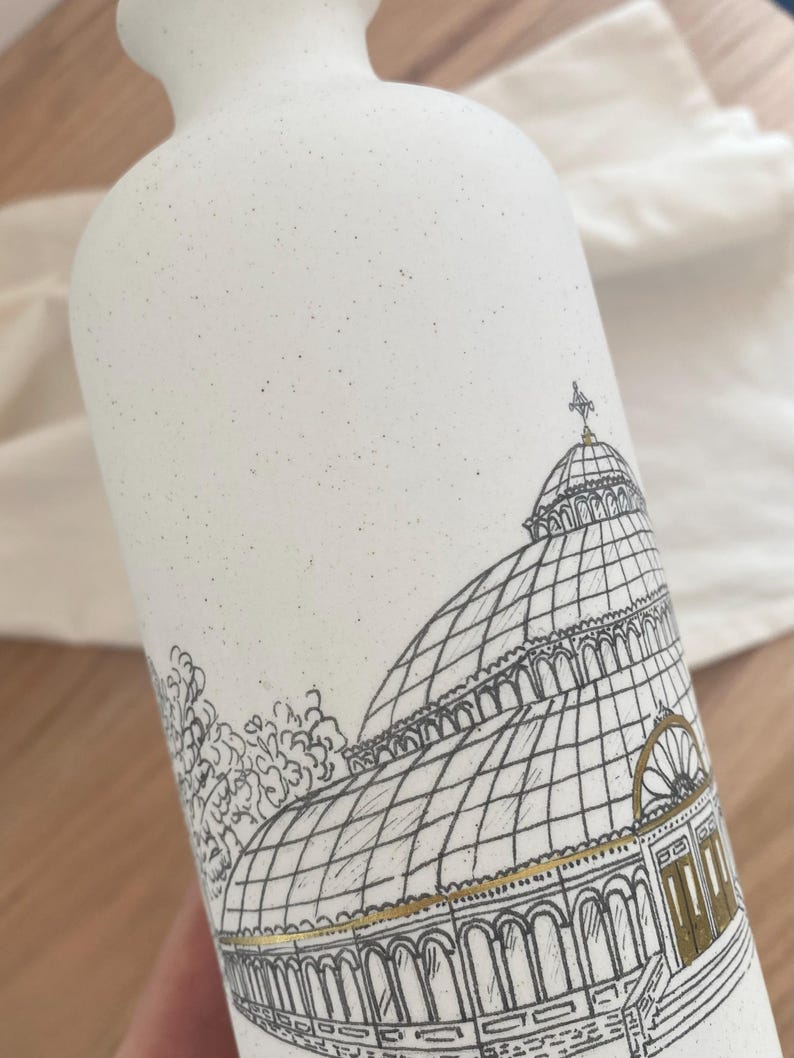 Custom Wedding Venue Vase - Hand Drawn Vase Made To Order - Ceramic Vase With Venue Illustration - Personalised Wedding Gift Bild 9