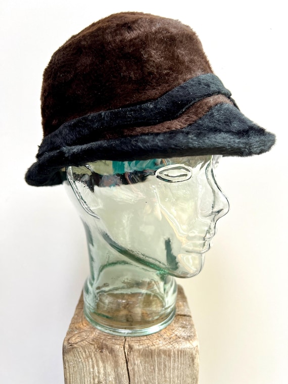 Vintage 1970s Yves Saint Laurent Felted Fur Hat - Etsy display picture 3