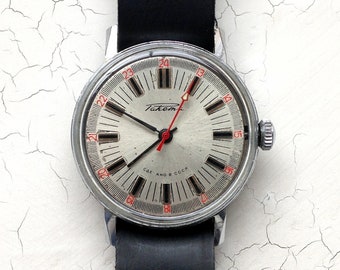 Vintage Raketa Mechanical Watch: USSR Mens Watch with Leather Strap