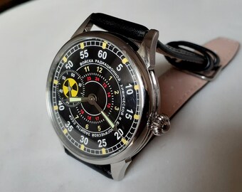 "Sowjetische Uhr ""Molnija"" - ""Strahlentruppen, chemischer und biologischer Schutz der UdSSR"", Vintage Uhr, Gefahr Uhr."
