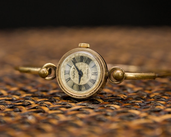Vintage Chaika Mechanical Watch: Gilded Bracelet, USSR, 1980s