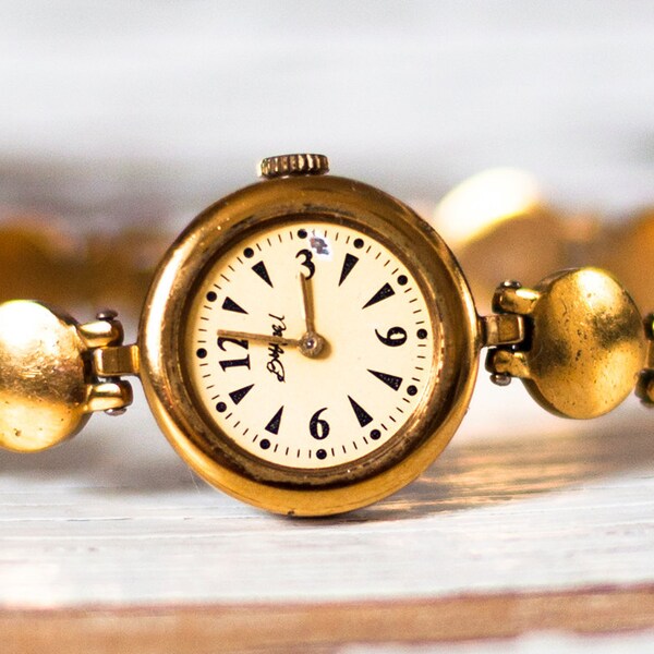 Soviet watch Russian watch Vintage Watch Women watch Mechanical watch -gold color watch -  women's wrist - Working - "Vympel"-"LUCH" USSR