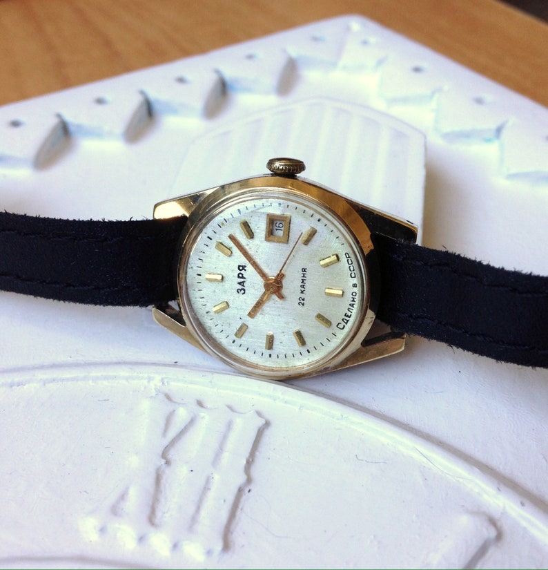 Montre soviétique « Zaria », russe montre, montre Vintage, montre femmes, montre mécanique, montre en plaqué or Montre soviétique « Zaria », russe montre, montre Vintage, montre femmes, montre mécanique, montre en plaqué or
