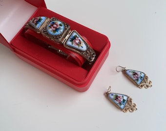 Vintage Chaika Mechanical Watch with Enamel Earrings: Gilded Floral Jewelry Set