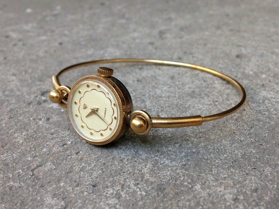 Vintage Chaika Mechanical Watch: Gilded Bracelet, USSR, 1980s