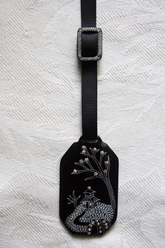 Chinese Art Deco Celluloid Necklace