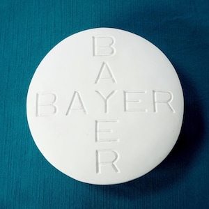 Large Bayer Aspirin Pill Paperweight – Vintage Ceramic Pop Art