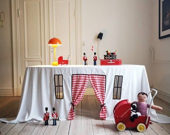 tablecloth play house / play tent / outdoor playhouse / indoor playhouse / birthday accessory / waldorf toys / card table playhouse