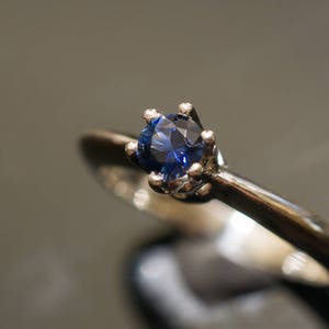 Natural BLUE SAPPHIRE Engagement Ring 14K Gold Sapphire Ring 0,45cts Blue Sapphire Ceylon Sapphire Ring Solitaire Sapphire Ring image 4