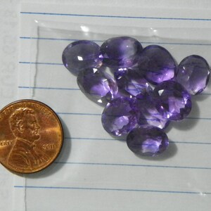 9 x 11 mm Oval 31,45 Karat Amethyst 10 Facettierte einige Farbe Zoning natürliche Einschlüsse