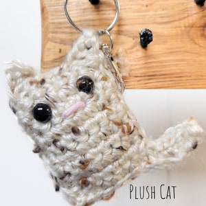Plush cat keychain / Backpack Charm