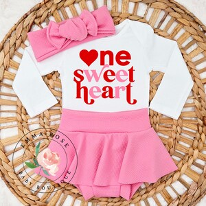 Valentines 1st birthday outfit, sweetheart first birthday shirt, one sweet heart birthday Valentines party skirted bummies cake smash outfit