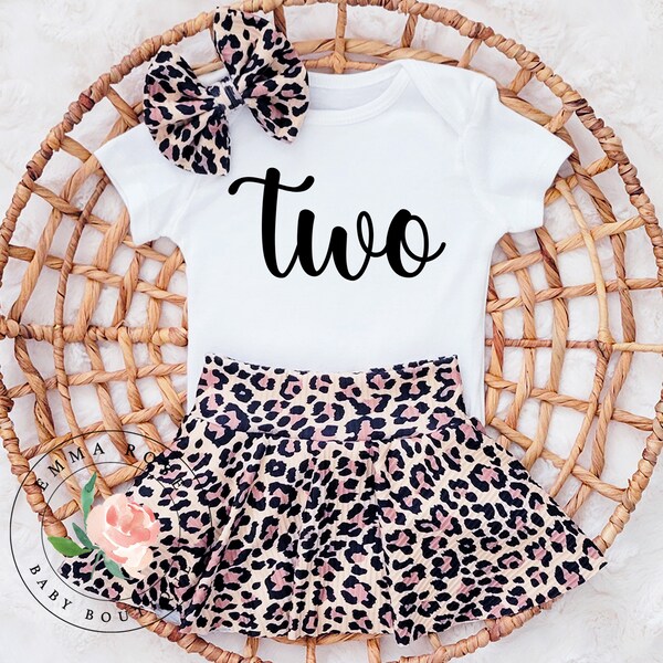 Two wild birthday outfit girl, safari 2nd birthday outfit, cheetah birthday party, animal print skirt, two birthday shirt, skirted bummies