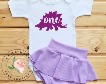 Dinosaur first birthday outfit girl, wild one birthday outfit, dino smash cake, dinosaur 1st birthday outfit, purple skirt, skirted bummies