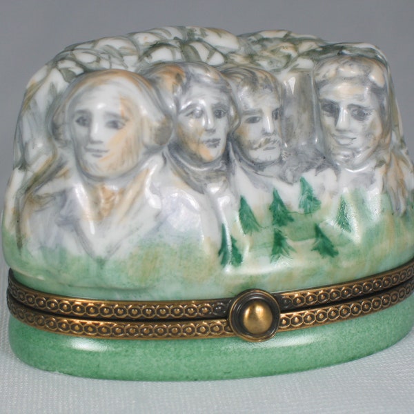 Vintage Hand Painted Mount Rushmore Limoges Box from France. Includes Free Gift Box