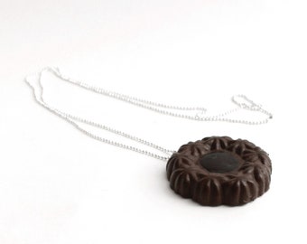 Chocolate Cookie Necklace, Cookie Necklace, Realistic Cookie, Dessert Necklace, Gifts for Bakers, Baking Gifts, Baking Jewelry, Cute