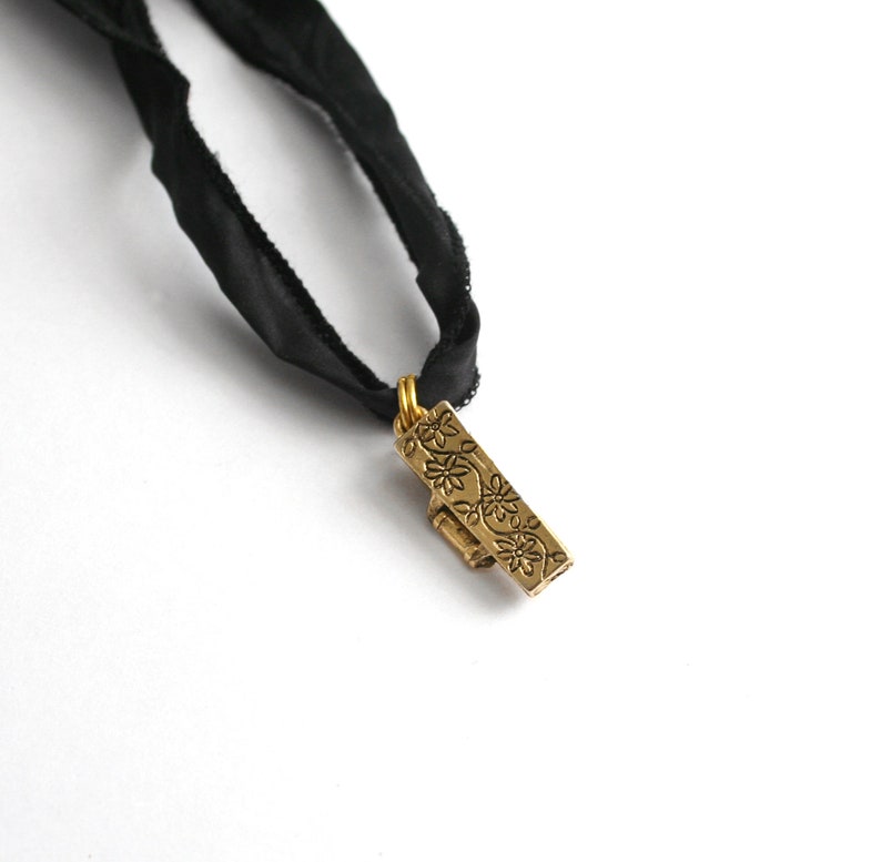 Coffin with Skeleton Gothic Choker Gothic Lolita Necklace Gold Coffin Coffin Necklace Skull Jewelry Skeleton Choker Black Necklace