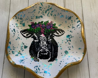 Cow Ring Dish, Heifer Ring Dish, Calf Ring Dish, Cow Gifts, Cow Decor, Farmhouse Decor, Farmhouse Gifts, Farmhouse Ring Dish, Cow Jewelry,