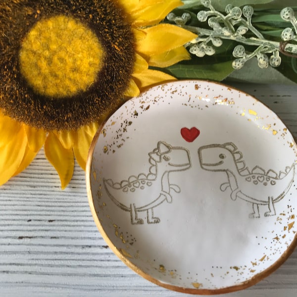 Dinosaur Ring Dish, Dinosaur Gifts, Dinosaur Catchall, Dinosaur Dish, Gift For Couples, Gift For Bride, Dinosaur Decor, Dinosaur