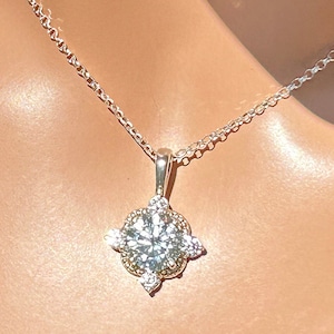 Stern Moissanite Halskette / G Grade und Forever Brilliant / 2.80 Ct Klar Weiß 8.50 mm und 3 mm Moissanite / .925 Sterling Silber