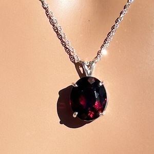 Natural Rhodolite Garnet Necklace / Sterling Silver / Oval 31.2 Ct 17.50 x 14.50 mm Very Dark Rhodolite Garnet / January
