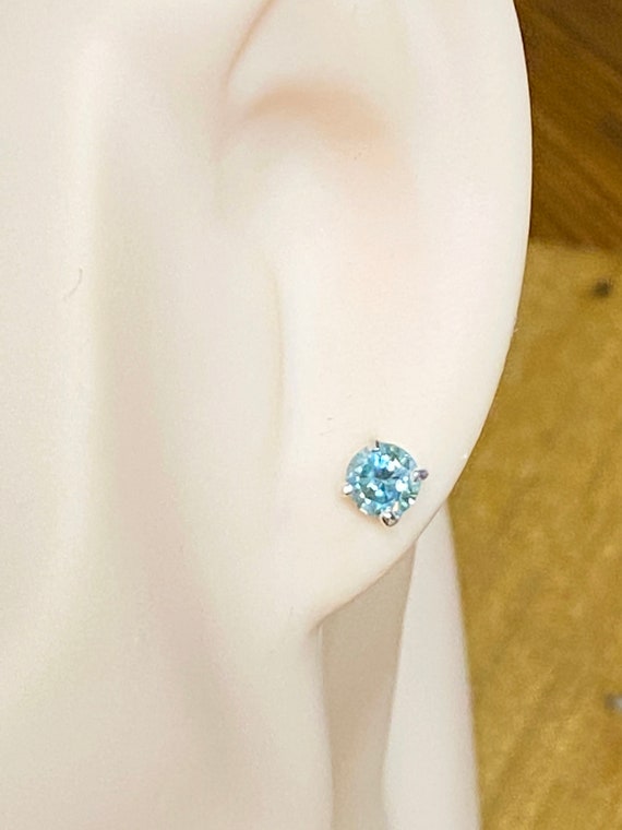 Diamant Naturel 0,80 Carat Bleu Intense - Traité Pour La Couleur - Neuf Avec Certificat ?