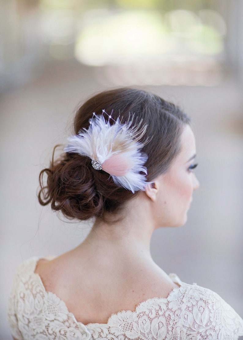 Pince à cheveux mariée plume, fard à joues rose / Ivoire mariage Accessoires cheveux, bandeau de mariage, accessoires de cheveux de mariée plume Style 259 image 1