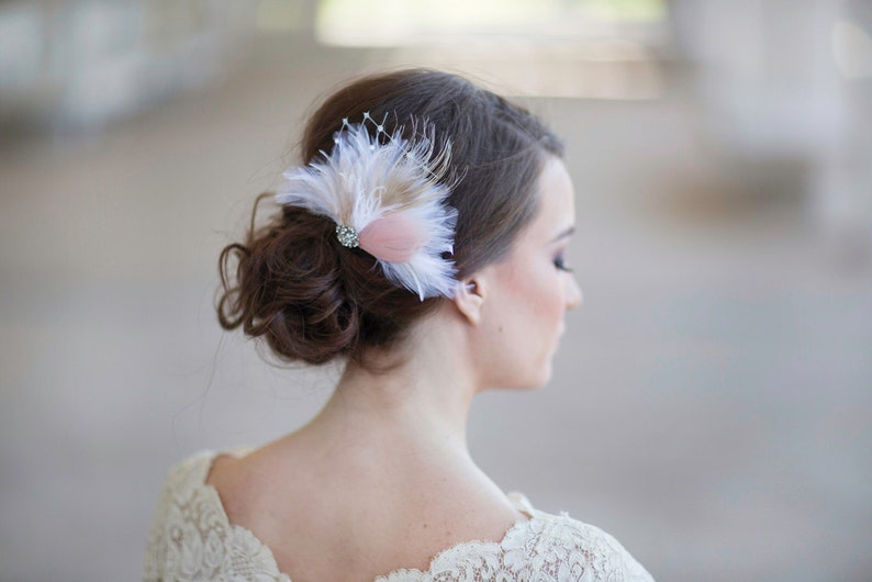 Bridal feather hair clip, blush pink / ivory wedding hair accessories, wedding headpiece, bridal hair feather accessories Style 259 image 2
