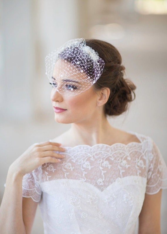 One Blushing Bride Short Birdcage Bridal Veil with Crystals, Chin Length with Comb White / with Scattered Crystals