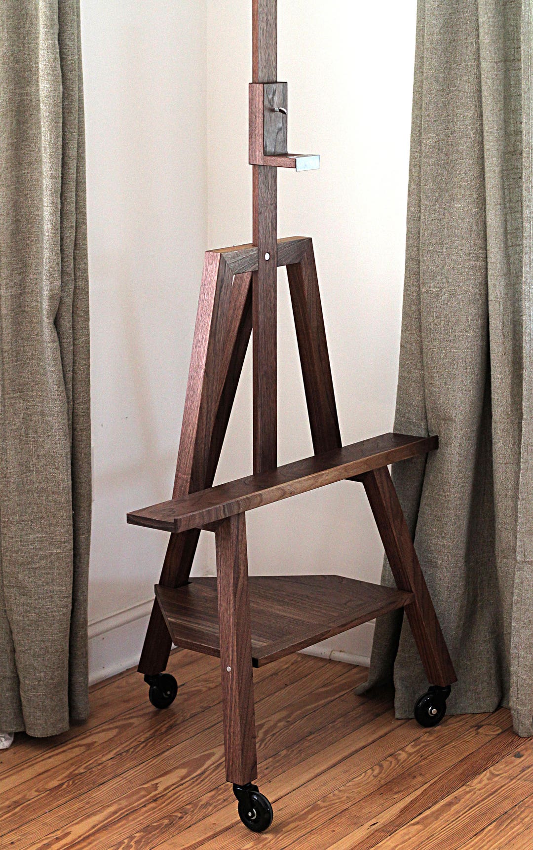 New! Straight TV Stand Easel (solid Walnut) - Etsy