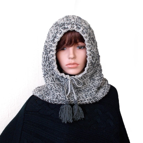 Chunky hooded cowl , Womens scoodie , Crochet two color neck warmer , Cozy winter snood , Ladyes cowl scarf