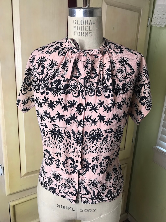 1940s Rayon Novelty Pink Blouse