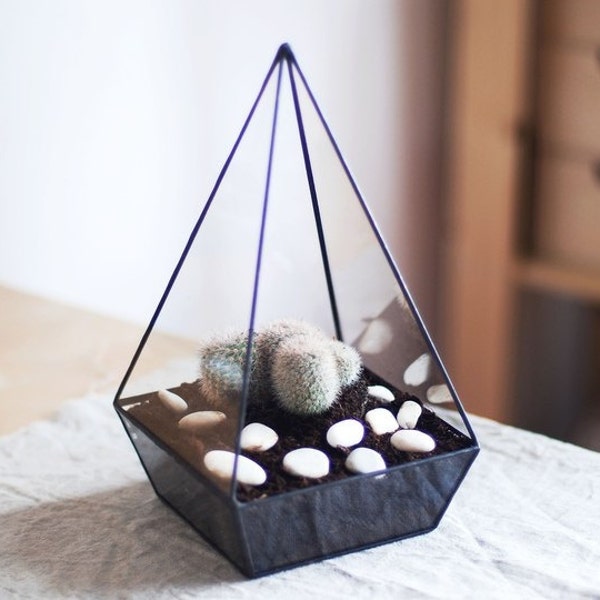 geometric glass terrarium "pyramid" - handmade glass terrarium - planter for indoor gardening