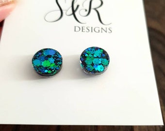 Emerald Green Glitter Resin Stud Earrings: Stainless Steel (10-15mm)