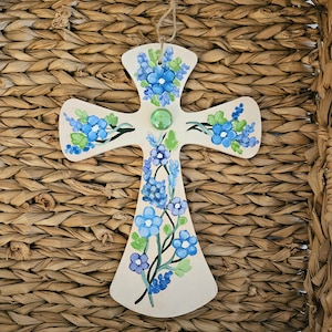 Croix florale en bois pour mur, Croix peinte décorative, Décoration spirituelle, Cadeau de baptême, Décoration de croix, Cadeau de première communion, Sally Crisp image 1