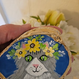Hand-painted Shell, Artwork on Seashell, Gray Cat With Floral Wreath ...