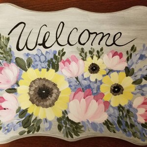 Hand-Painted Sunflower Welcome Sign: Rustic Farmhouse Door Decor
