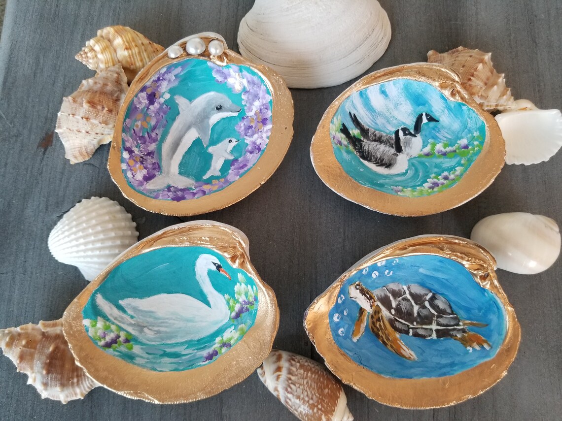 Handmade Gift Painted Shell Clam Shell Artwork Bird Art Etsy
