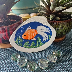 Hand-Painted Shell with Fish, Seashell Art, Tropical Fish Decor, Small Goldfish Painting Original Art, Ring Dish, Beach Gift, Sally Crisp image 10