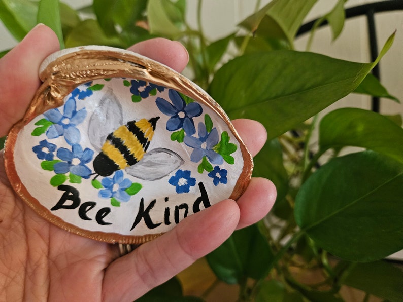 Hand-Painted Shell, Kindness Word Art, Bee Kind, Painted Seashell, Bumble Bee Art, Trinket Dish, Clam Shell Decor, Ring Dish, Sally Crisp image 8
