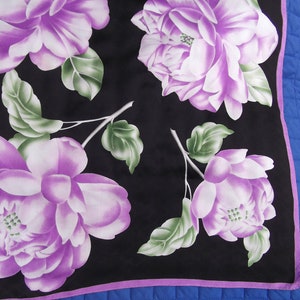 SO BEAUTIFUL... Vintage Anne Klein Scarf in Lavender & Green...SILKY