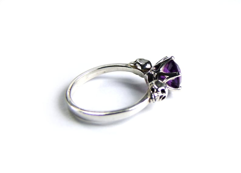 Skull Ring Silver Non-traditional Engagement Amethyst Skull Ring Mourning Ring Purple Gemstone Ring Memento Mori Pisces Birthstone Ring