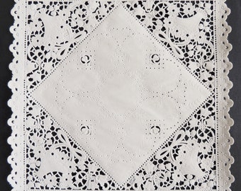 Low priced gold paper doilies – The Paper Doily Store