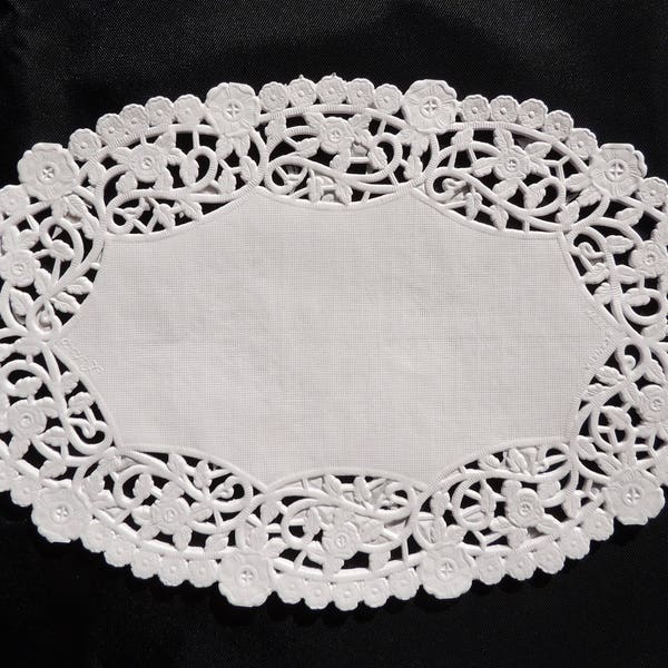 OVAL 6" x 9" Paper Doilies | Oval White Doily, DIY Invitation Doily, 6x9 Doilies, 6" x 9" Oval Doilies