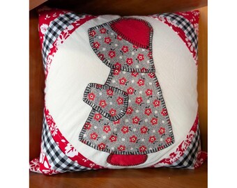 Debbe's Red & Black VINTAGE QUILT TOP Sun Bonnet Sue Upcycled Pillow!