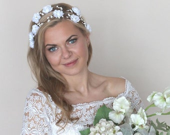 Couronne de fleurs de mariée blanche ou ivoire, accessoires de cheveux de mariée blancs, bandeau de mariée, couronne florale féminine, couronne de cheveux de fille de fleur.