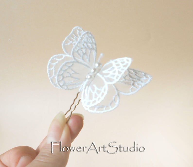 Flower Girls Hair Pin Bridal Hair Accessories Off White Butterfly Head Piece Butterfly Hair Pin Ivory Lace Butterfly Wedding Lace Clip
