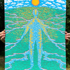 Puede incluir: Una impresi&oacute;n de arte psicod&eacute;lica que presenta una figura humana delineada en amarillo contra un cielo azul con nubes blancas. La figura est&aacute; compuesta por remolinos y l&iacute;neas verdes y azules, creando un dise&ntilde;o &uacute;nico y abstracto.