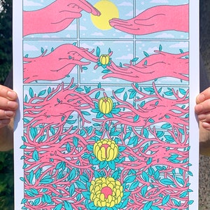 Puede incluir: Una ilustración colorida de dos manos que se alcanzan, con un sol amarillo en el fondo. Las manos están conectadas por una serie de ramas rosadas con hojas verdes y flores amarillas.